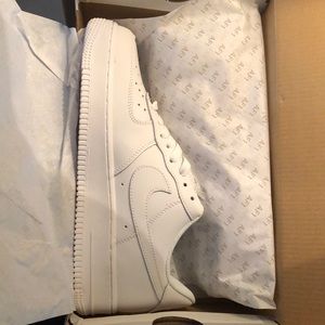 White Air Force Ones ACCEPTING OFFERS
